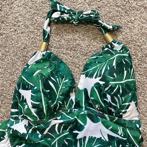 One piece suit - Picture 3 of 5